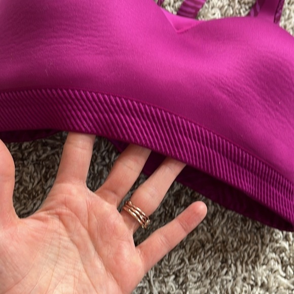 Athleta Advanced Sports Bra Animal Print Purple and Pink size 34E DD - Picture 9 of 12